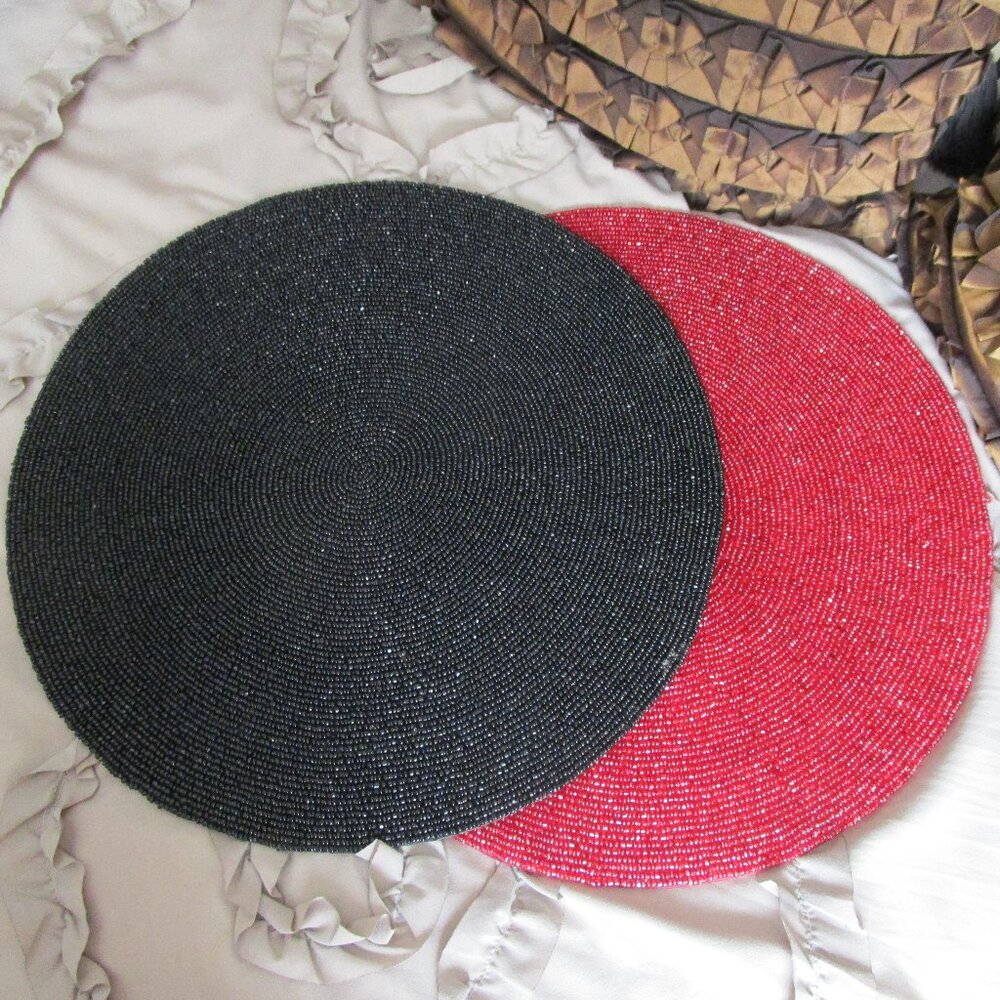 lot of centerpiece placemats